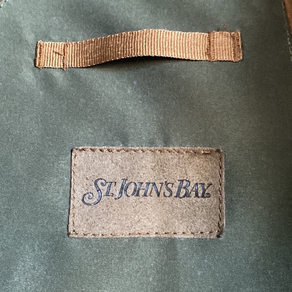 Saint johns bay size medium green  vest - Picture 2 of 7